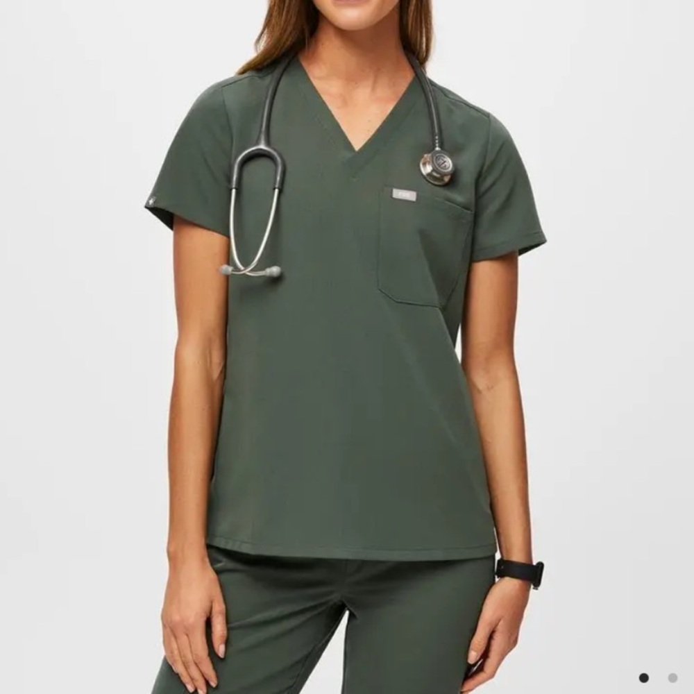 Figs Technical Collection One Pocket Scrub Top